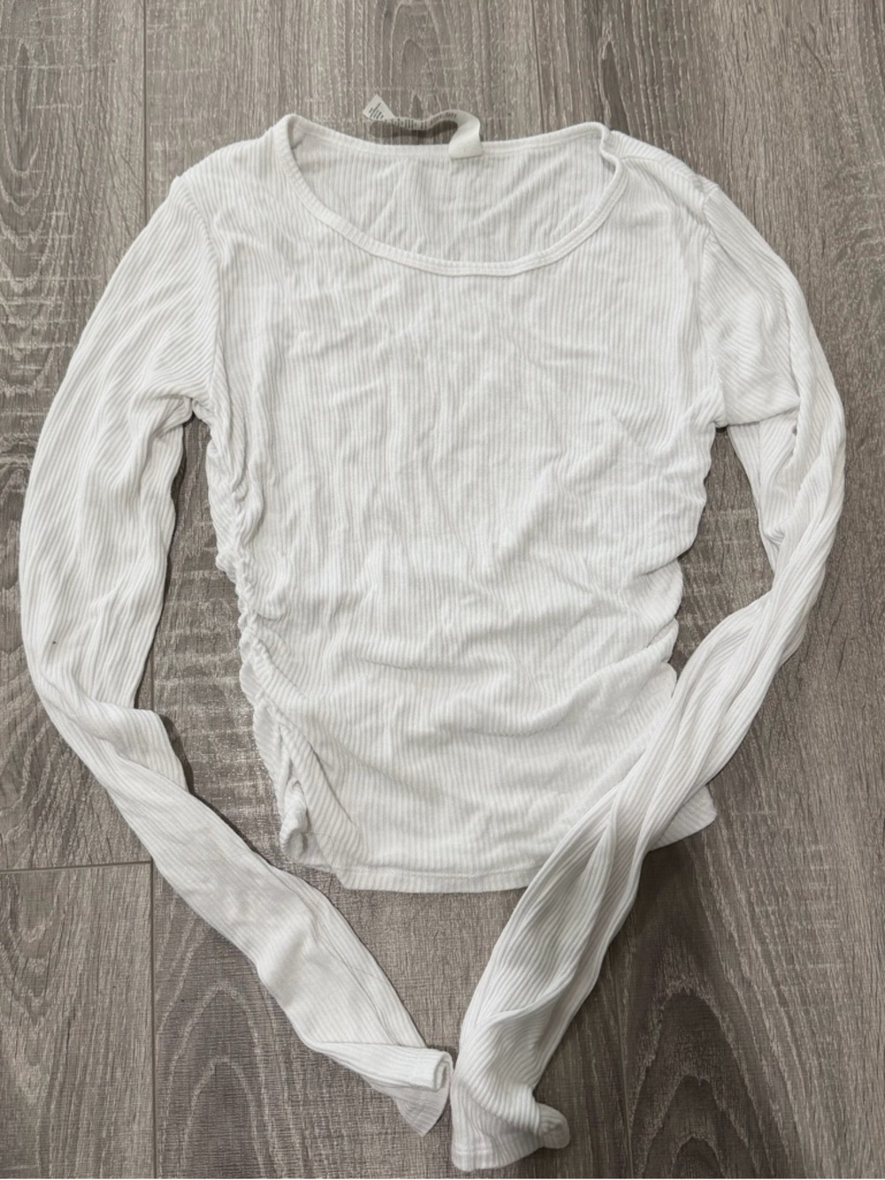 ALO Women’s White Ribbed Long-Sleeve Top